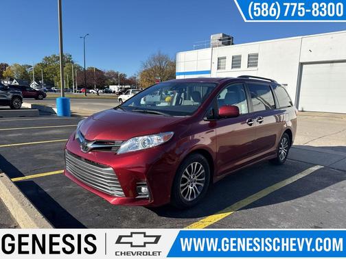 2018 Toyota Sienna XLE