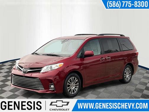 2018 Toyota Sienna XLE