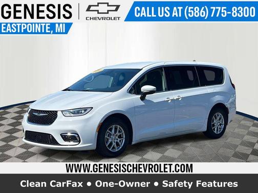 Bright White Clearcoat 2023 Chrysler Pacifica Touring L