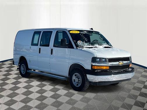 2024 Chevrolet Express 2500 RWD 2500 Regular Wheelbase WT