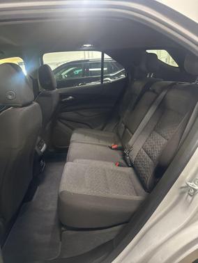 Silver Ice Metallic 2022 Chevrolet Equinox 1LT