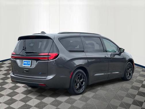 2021 Chrysler Pacifica Hybrid Limited