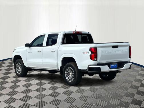Summit White 2026 Chevrolet Colorado LT