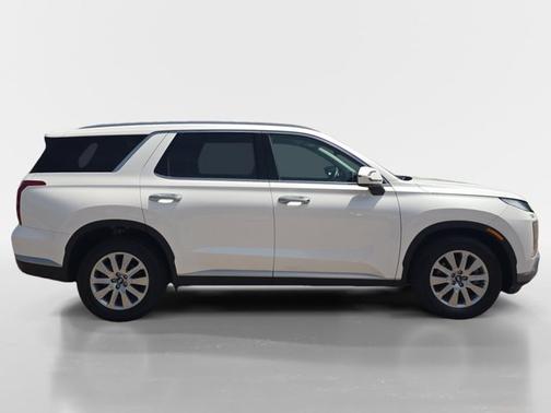 White 2025 Hyundai PALISADE SEL