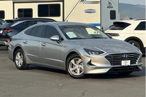 2022 Hyundai SONATA SE