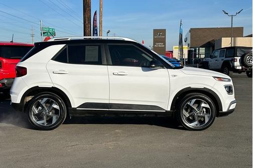 2024 Hyundai VENUE Limited