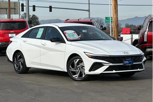 2025 Hyundai ELANTRA HEV SEL Sport
