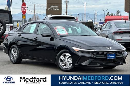 2025 Hyundai ELANTRA SE