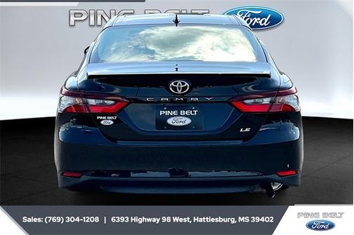2022 Toyota Camry LE