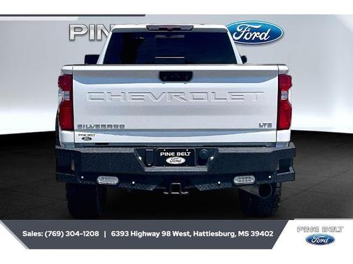 Iridescent Pearl Tricoat 2022 Chevrolet Silverado 2500 LTZ