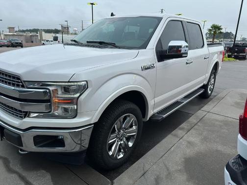 WHITE PLATINUM METALLIC TC 2019 Ford F-150 LARIAT