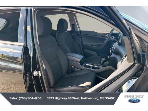 Black Noir Pearl 2019 Hyundai TUCSON SE