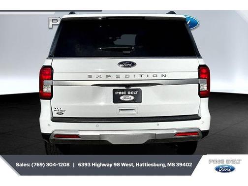 OXFORD WHITE 2024 Ford Expedition XLT