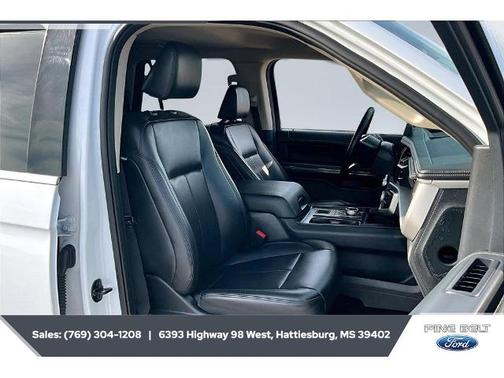 OXFORD WHITE 2024 Ford Expedition XLT