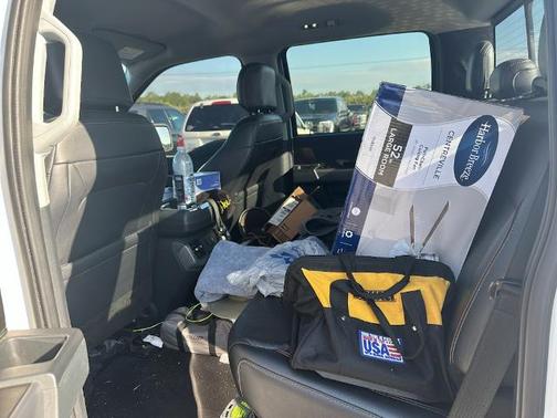 OXFORD WHITE 2021 Ford F-150 LARIAT