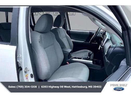 Super White 2018 Toyota Tacoma SR5