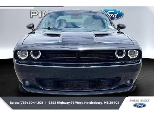 Pitch Black Clearcoat 2020 Dodge Challenger SXT