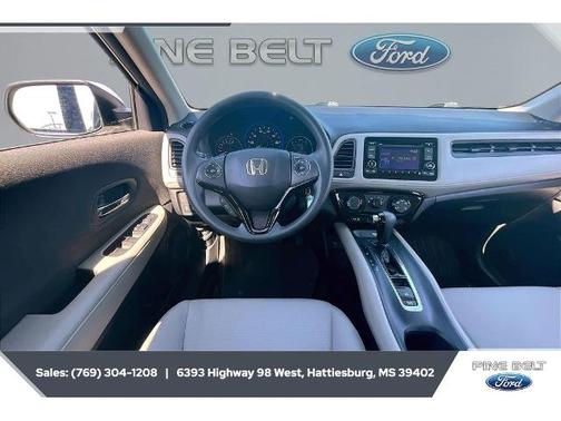 Platinum White Pearl 2022 Honda HR-V LX