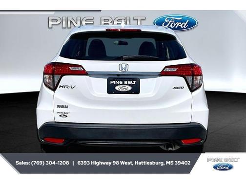 Platinum White Pearl 2022 Honda HR-V LX
