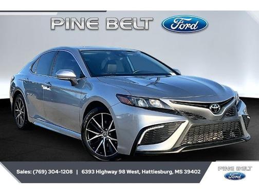 Celestial Silver Metallic 2022 Toyota Camry SE