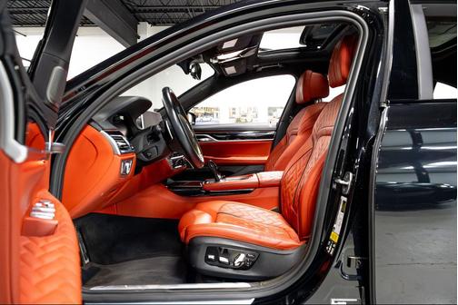 2022 BMW M760 xDrive