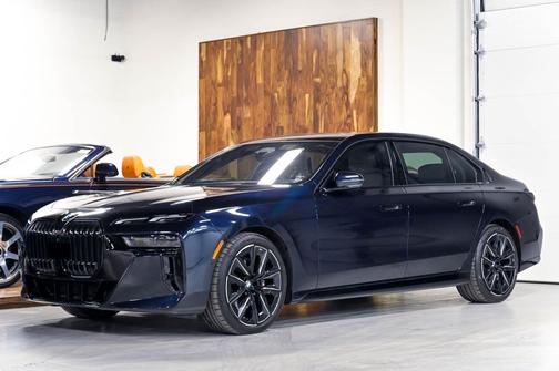 Carbon Black Metallic 2023 BMW 760 i xDrive