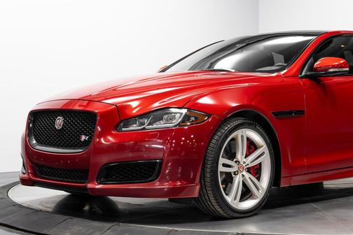 2016 Jaguar XJ XJR