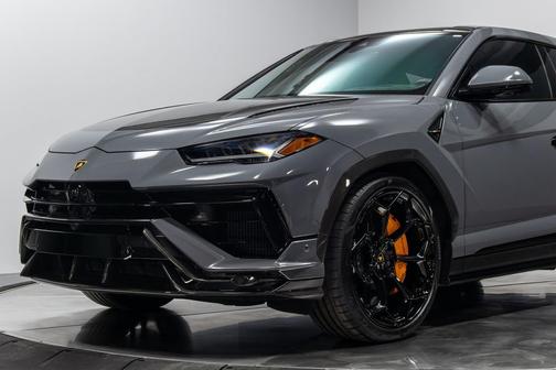 2023 Lamborghini Urus Performante