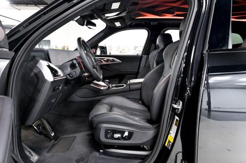 Black Sapphire Metallic 2023 BMW XM 4D Sport Utility