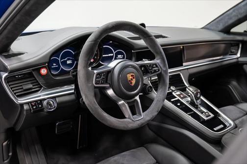 2019 Porsche Panamera GTS