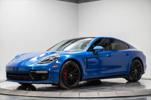 2019 Porsche Panamera GTS
