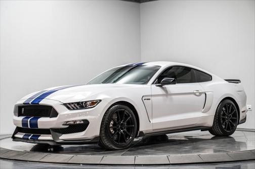 2016 Ford Shelby GT350 Base