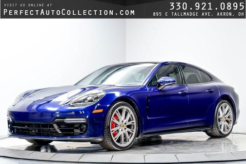 Gentian Blue Metallic 2020 Porsche Panamera GTS