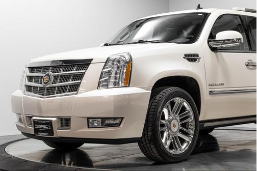 2014 Cadillac Escalade Platinum Edition