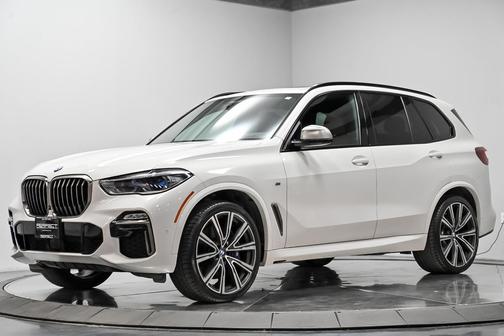 2021 BMW X5 M50i