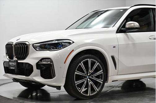 2021 BMW X5 M50i