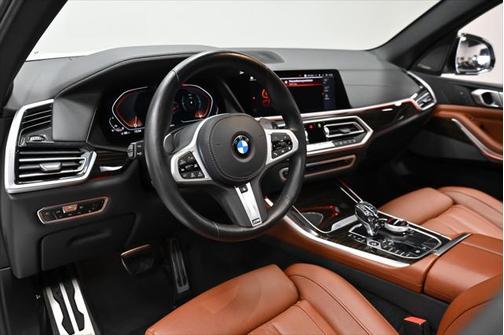 2021 BMW X5 M50i