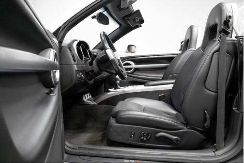 2005 Chevrolet SSR Base