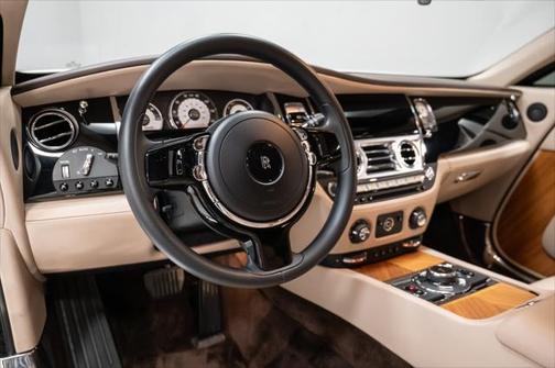 2014 Rolls-Royce Wraith 2D Coupe