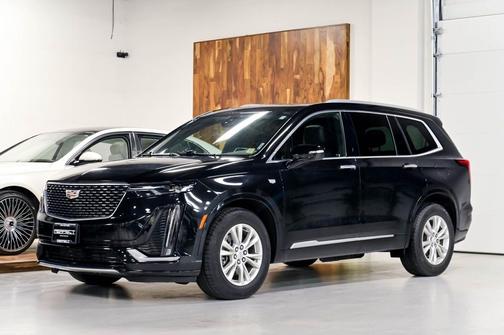 Stellar Black Metallic 2022 Cadillac XT6 Luxury FWD