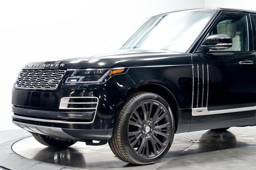 Santorini Black Metallic 2022 Land Rover Range Rover 5.0L V8 Supercharged SV Autobiography
