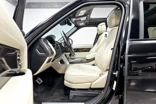 Santorini Black Metallic 2022 Land Rover Range Rover 5.0L V8 Supercharged SV Autobiography