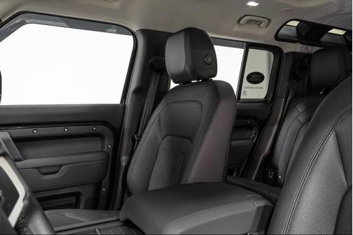 2022 Land Rover Defender 110 S