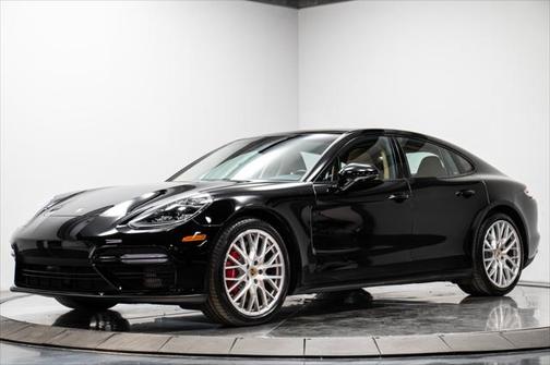 2018 Porsche Panamera Turbo