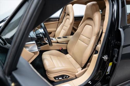 2018 Porsche Panamera Turbo