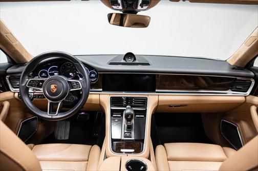 2018 Porsche Panamera Turbo