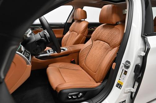 2022 BMW M760 xDrive