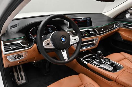 2022 BMW M760 xDrive