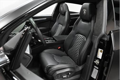 2019 Lamborghini Urus Base
