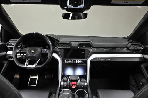 2019 Lamborghini Urus Base